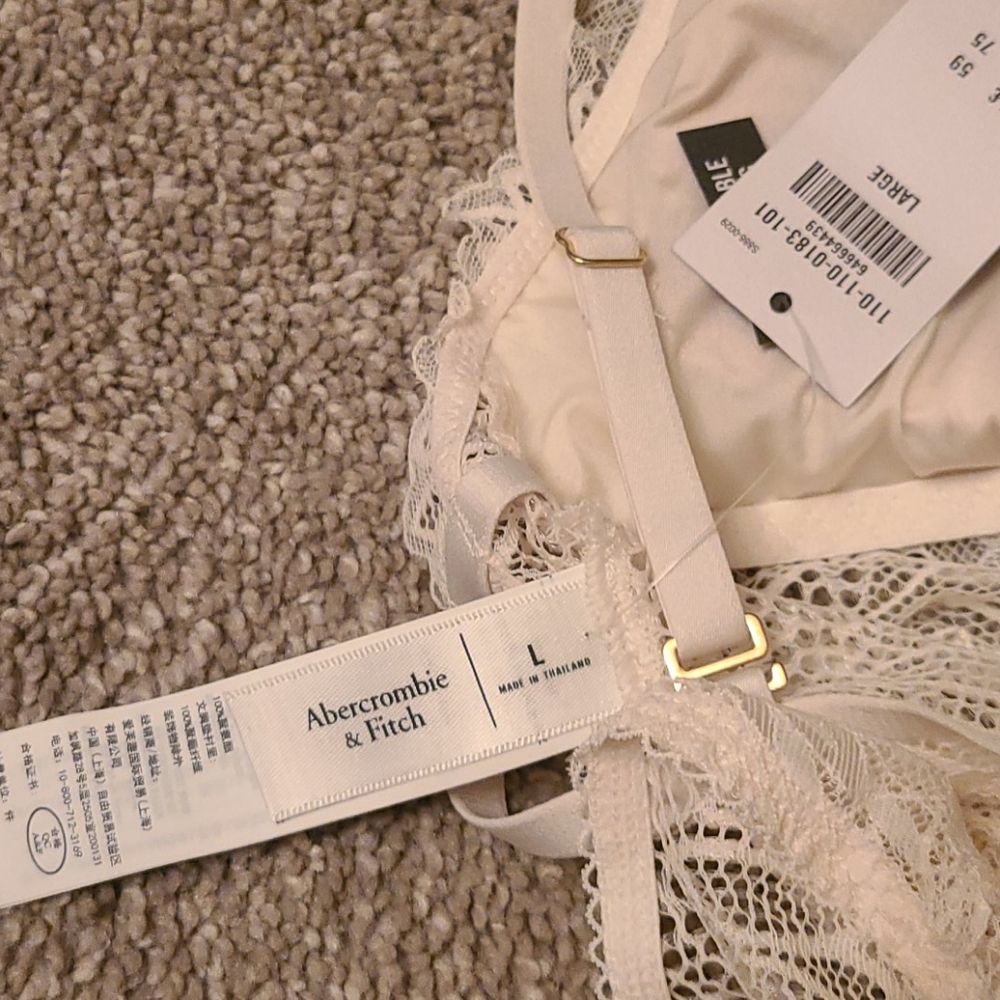 Abercrombie & Fitch Organic Lace Bodysuit 🆕️ - Picture 9 of 9